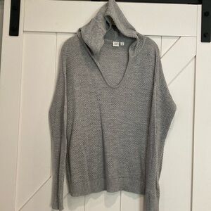 GAP Women’s lightweight gray hoodie sweater, size M